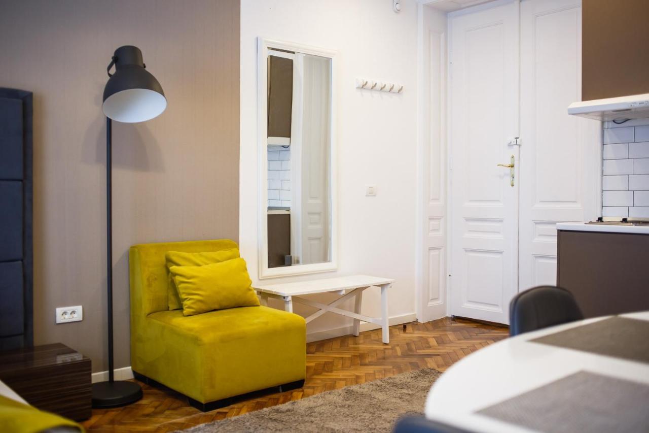 Eat It Cozy Downtown Apartments Oradea Exteriör bild