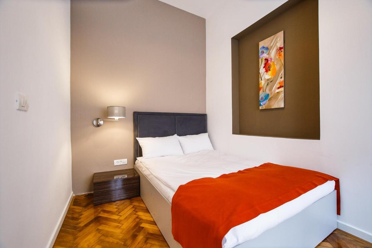 Eat It Cozy Downtown Apartments Oradea Exteriör bild